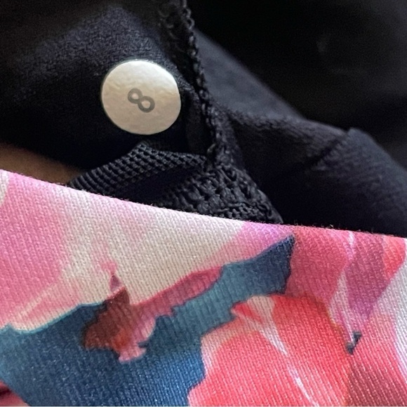 Lululemon Athletic Racerback Tank Secret Garden Floral Pink Black Running Size 8 - Picture 8 of 11